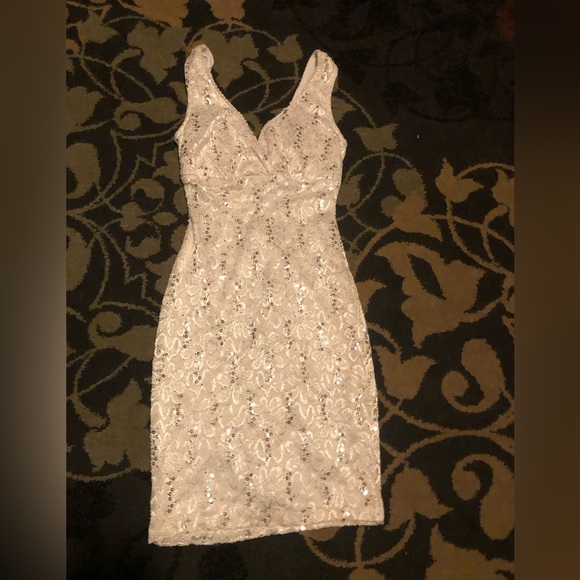 White silver sequencing dress - Picture 1 of 2